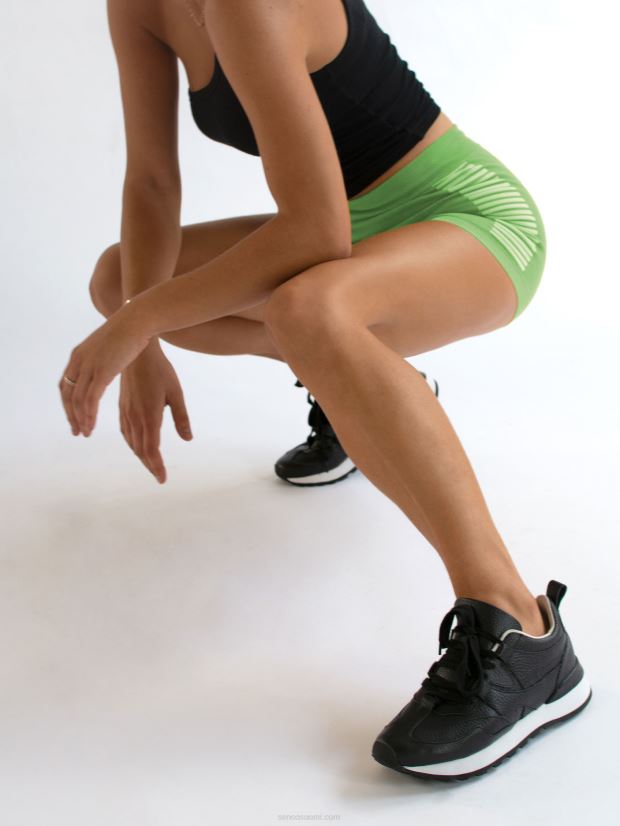 Senso miehet emilio ja eebenpuu 2866537